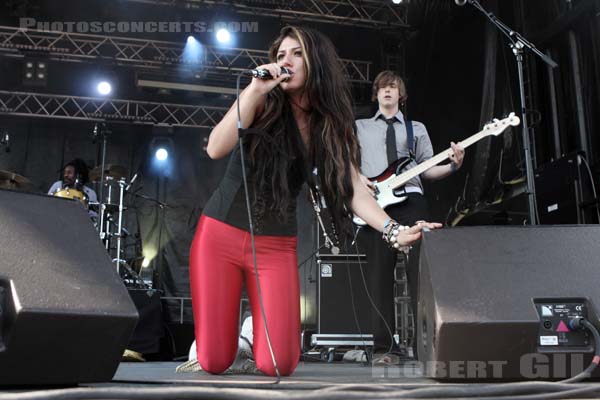 GABRIELLA CILMI - 2009-07-04 - CERGY - Base de Loisirs - 